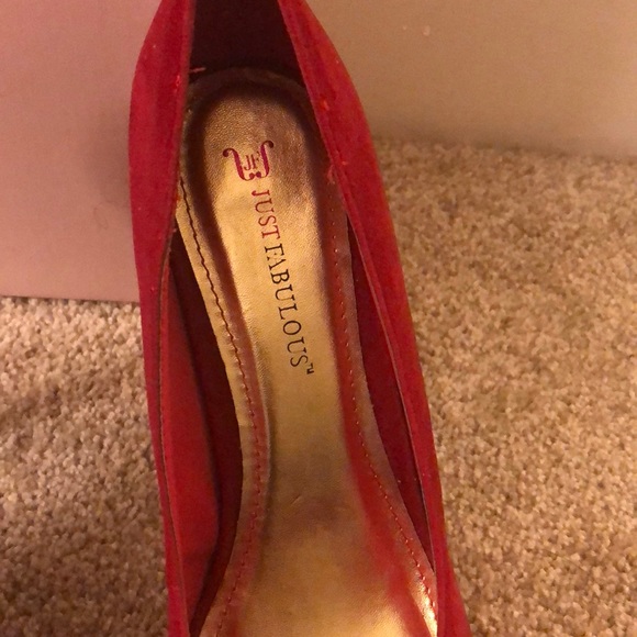 Red 6 inch pumps! - Picture 4 of 5